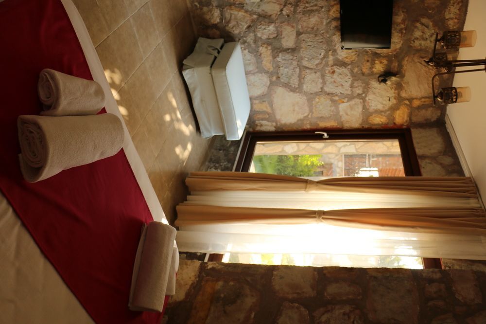 Cunda Sir Hotel ไอวาลิค ภายนอก รูปภาพ
